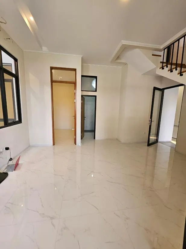 Rumah Baru Gaya Modern Siap Huni Di Sekelimus Buahbatu Bandung - Gambar 6