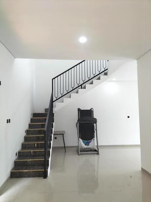 Rumah Baru Gaya Santorini Ready Stock Di Setiabudi Regency - Gambar 5