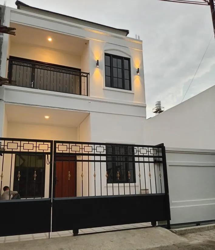 Rumah Baru Ready 2 Lantai Di Komplek Kopo Permai