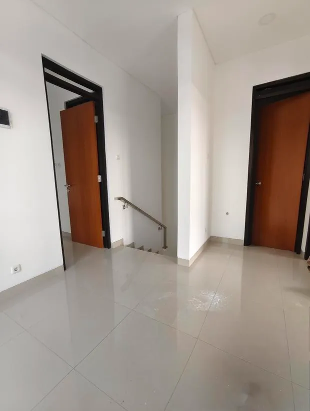 Rumah Baru 2 Lantai Gaya Modern di kawasan elite Komplek Batununggal Indah - Gambar 8